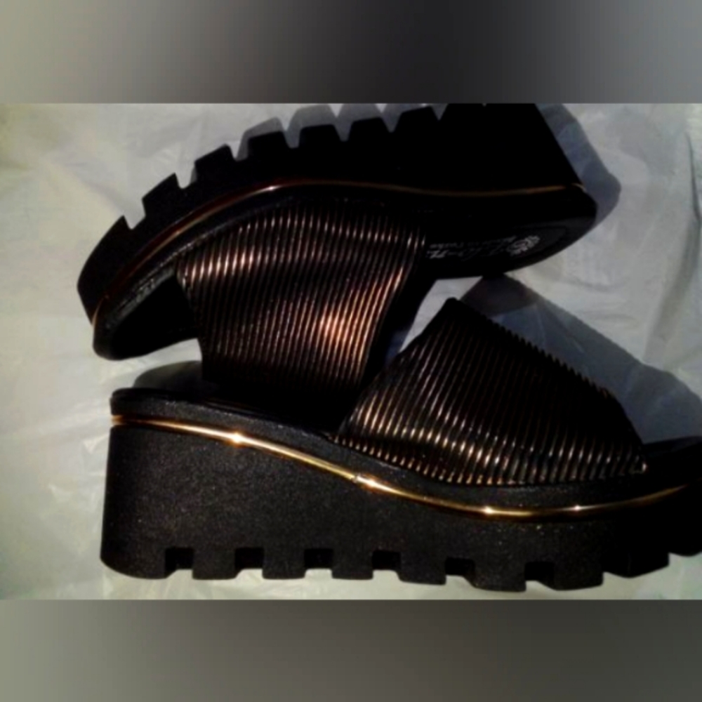 Women's platform slides